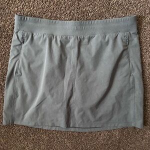 Kuhl Women’s Gray Skort, Size Medium